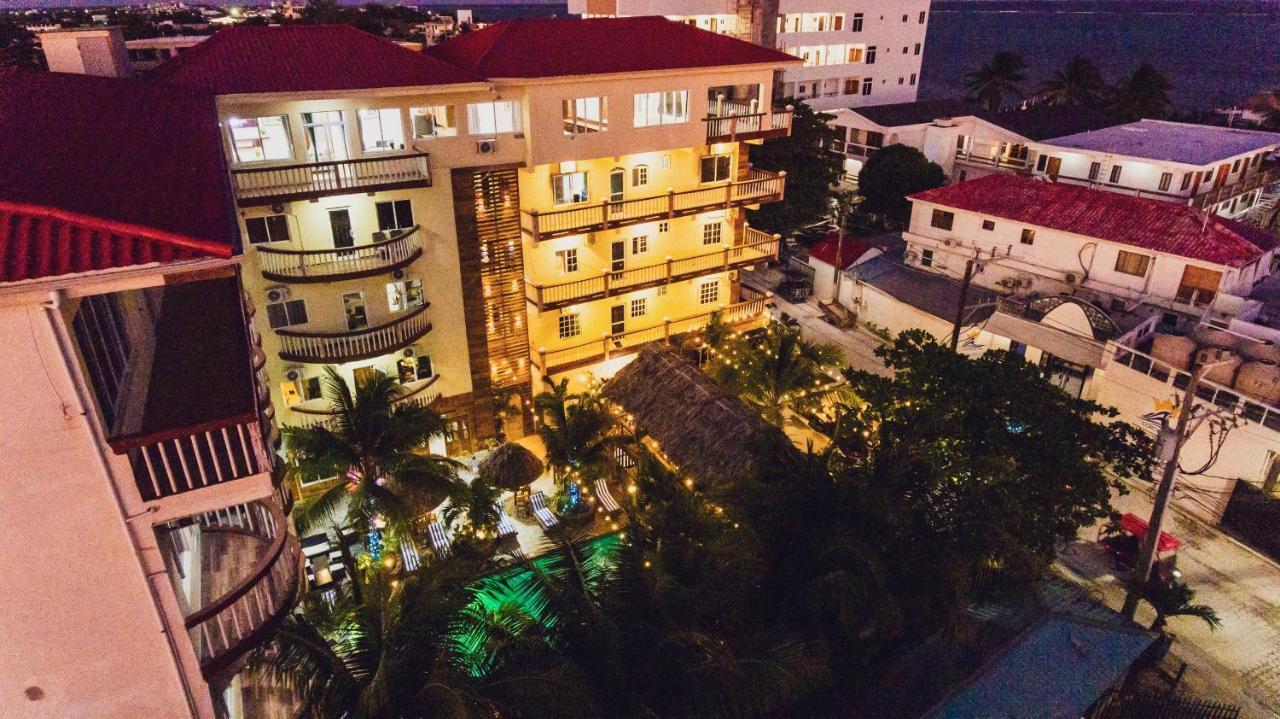 Tropical Palace Hotel San Pedro  Buitenkant foto