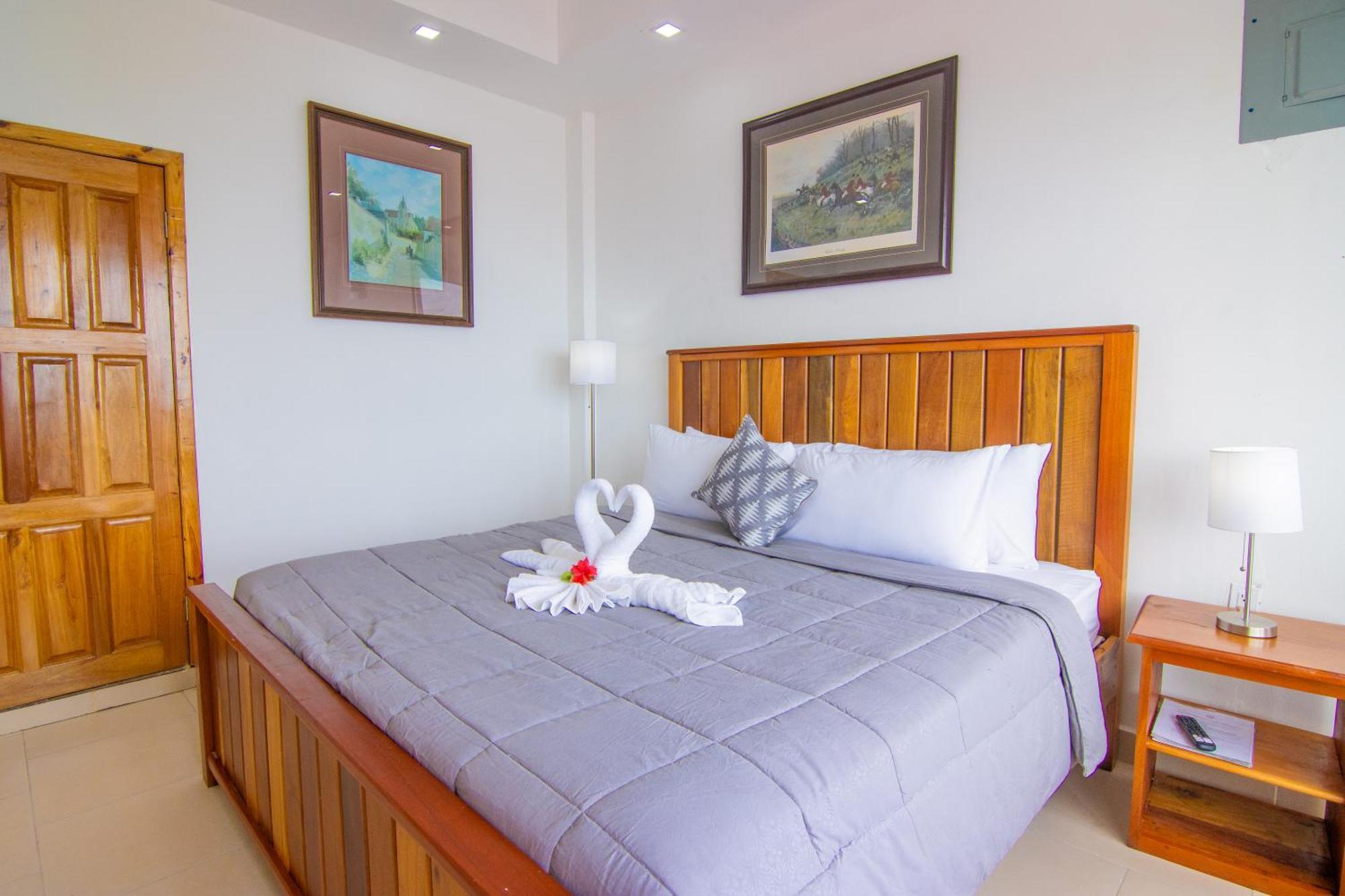 Tropical Palace Hotel San Pedro  Buitenkant foto